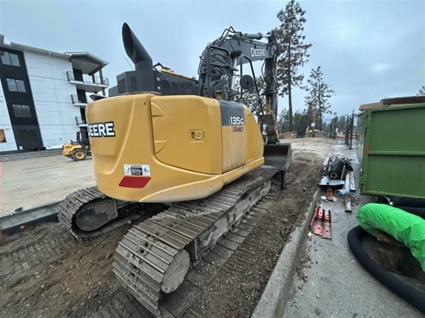 2021 DEERE 135G 5330