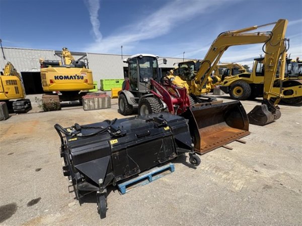 2024 Takeuchi TW80C3HH 5322