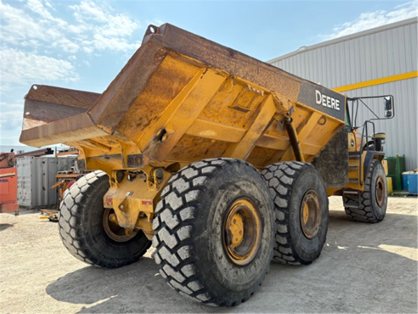 2009 DEERE 400D 5208