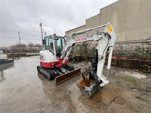 2023 Takeuchi TB335R-CR 5337