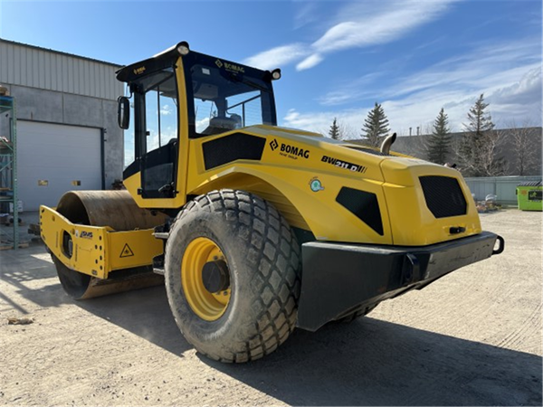 2021 BOMAG BW 211 D-5 5155