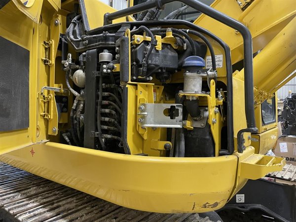 2021 Komatsu PC138USLC-11 5305