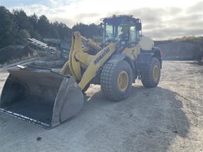 2022 Komatsu WA320-8 5082