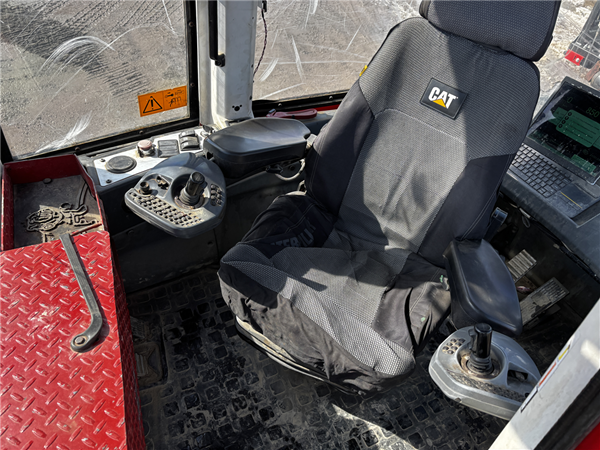 2016 Komatsu 895 5388