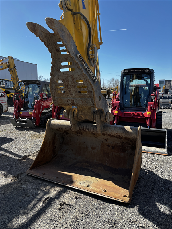 2023 Komatsu PC238USLC-11 5435