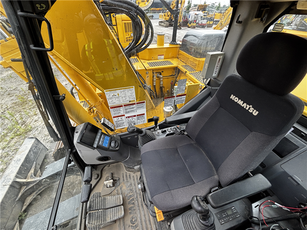 2025 Komatsu PC138USLC-11 5468