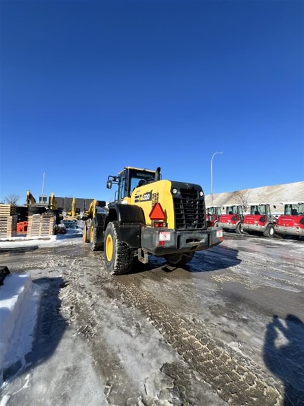 2019 Komatsu WA270-8 3817