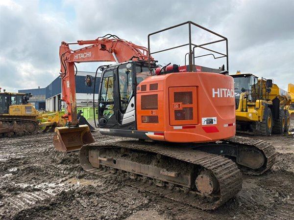 2018 HITACHI ZX245USLC-6 5399
