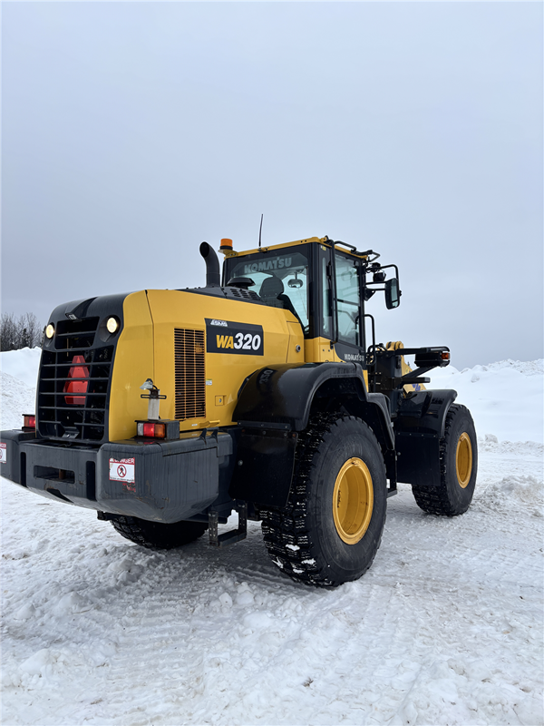 2022 Komatsu WA320-8 5408