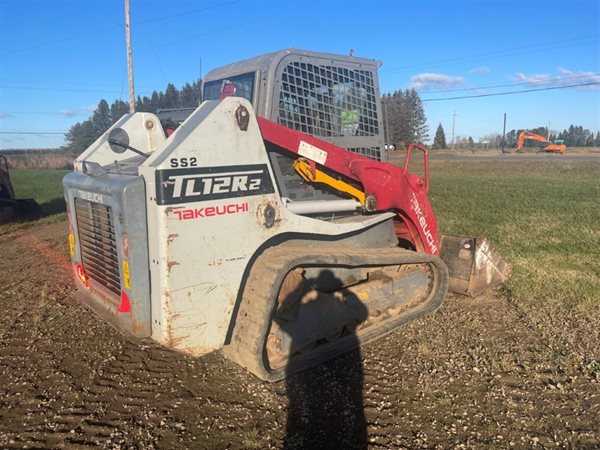 2017 Takeuchi TL12R2-CR 5211