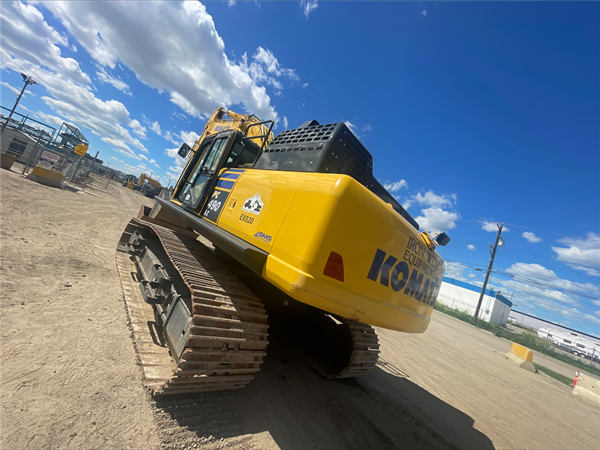 2023 Komatsu PC490LC-11 5218