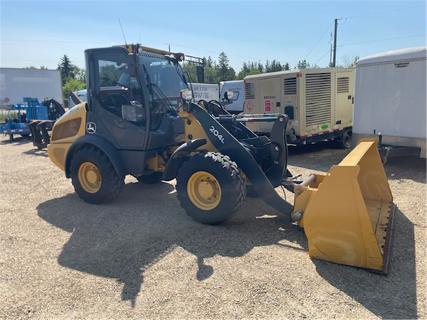 2019 DEERE 204L 5215