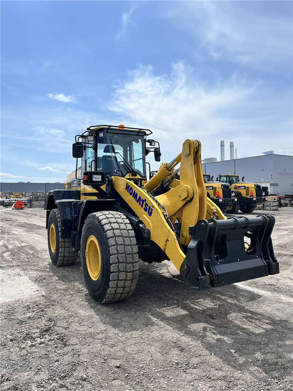 2023 Komatsu WA320-8 5346