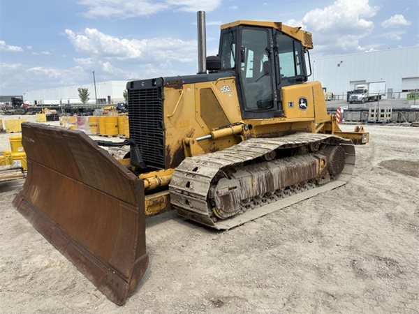 2011 DEERE 850J 5174