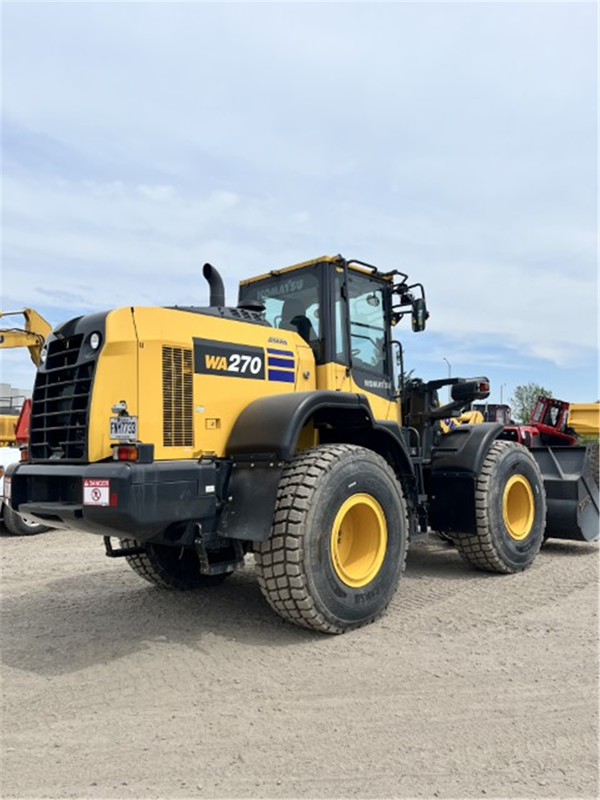 2022 Komatsu WA270-8 4957
