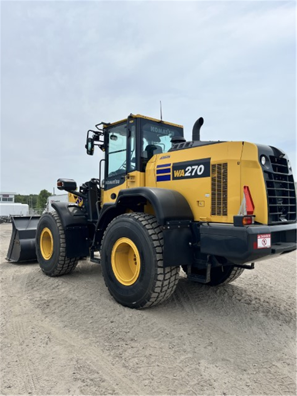 2022 Komatsu WA270-8 4956