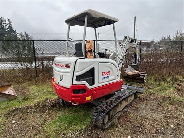 2023 Takeuchi TB225R 5359