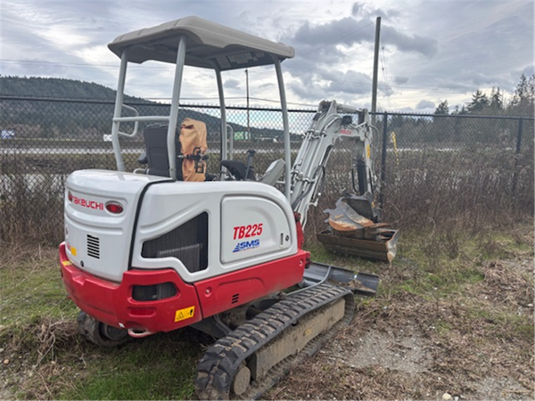 2023 Takeuchi TB225R 5359