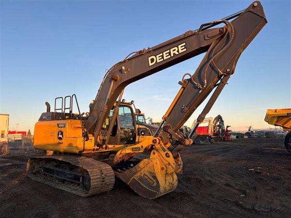 2022 DEERE 200G 5009