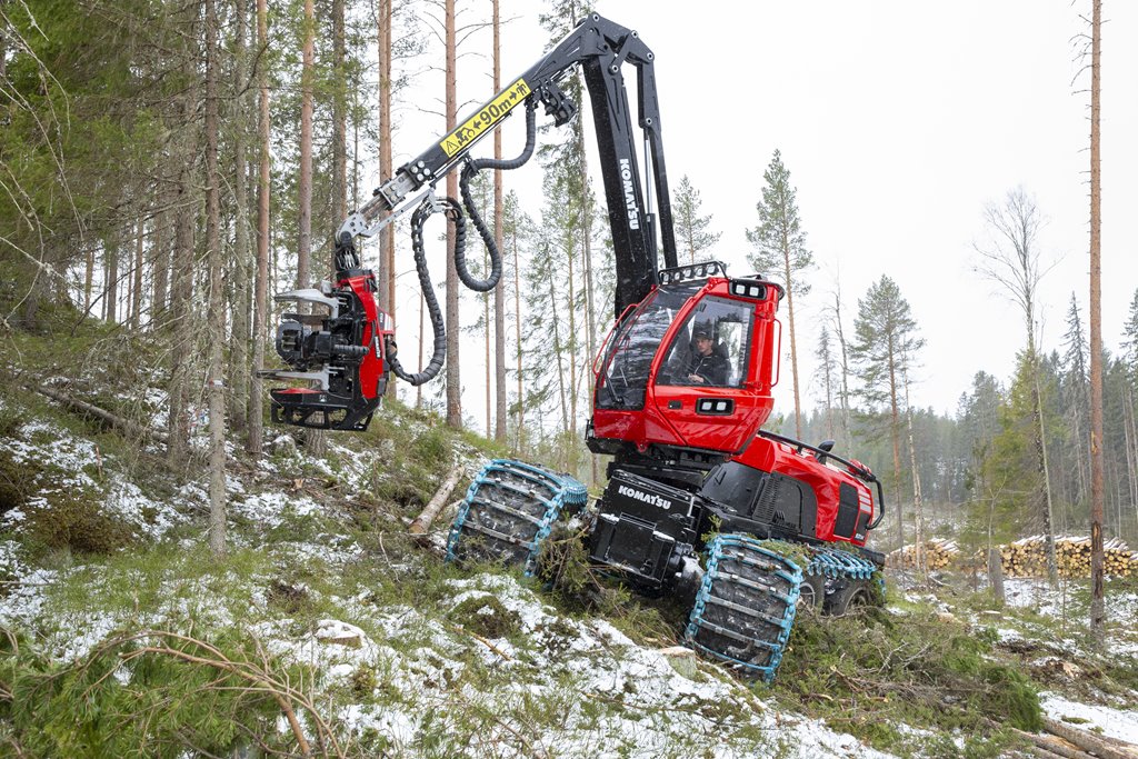 Komatsu 931XC Harvesters Specs | SMS Equipment