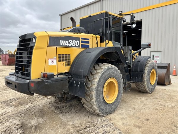 2017 Komatsu WA380-8 5236