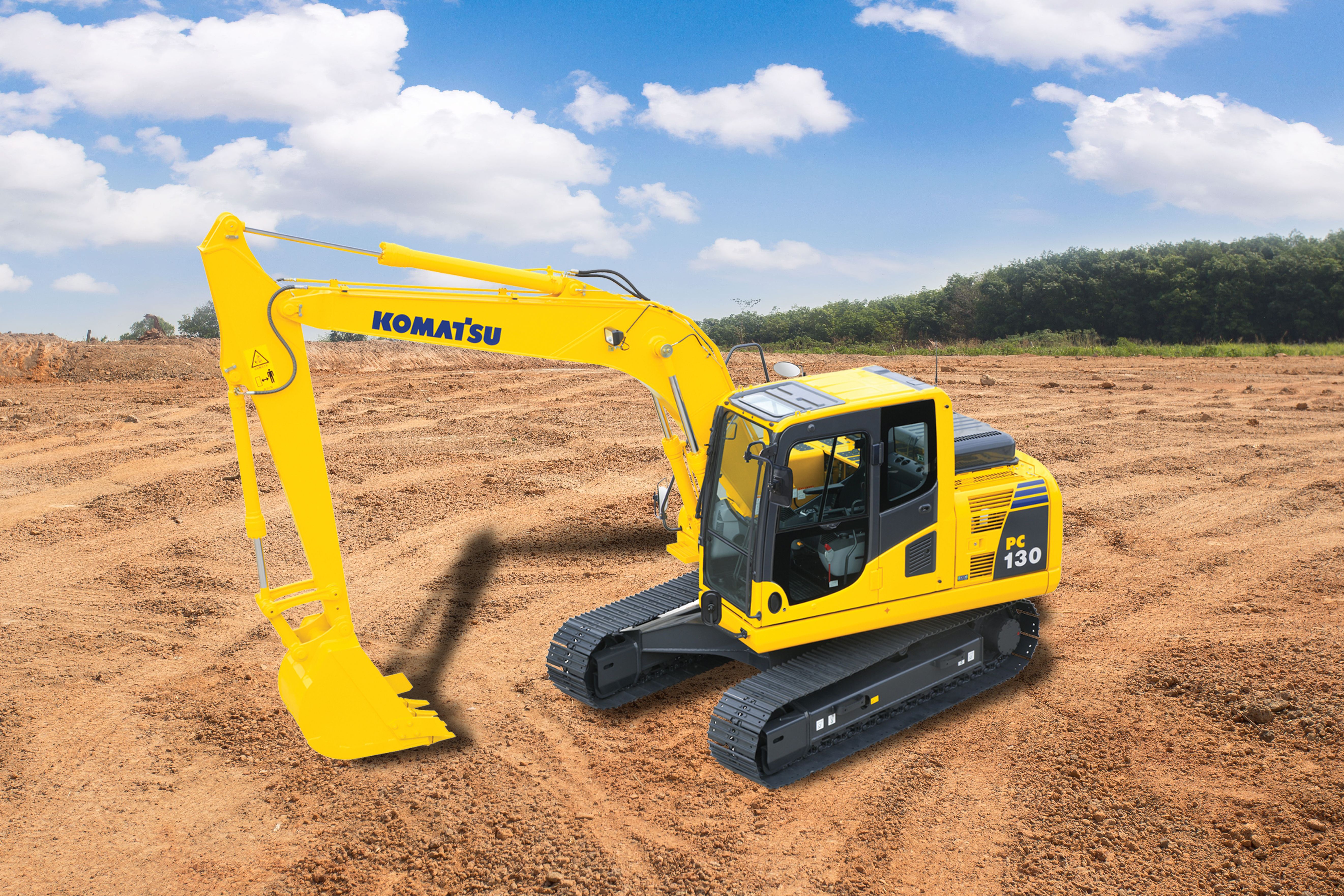 Une nouvelle excavatrice PC130-11 de Komatsu offre des temps de cycle accélérés. Cette machine est conçue pour être transportée facilement.