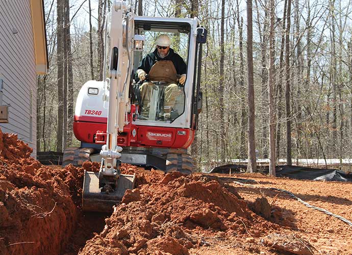 Spécifications rapides de l’excavatrice hydraulique compacte TB240 de Takeuchi