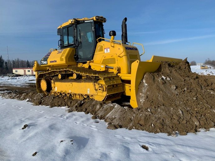 Most powerful hydrostatic transmission (HST) dozer in its size class with low ground pressure and intelligent Machine Control 2.0