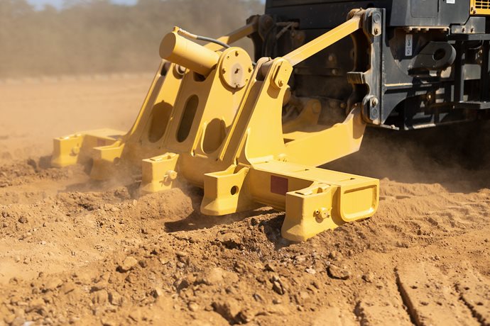 Spécifications en bref de la niveleuse GD655-7 Komatsu